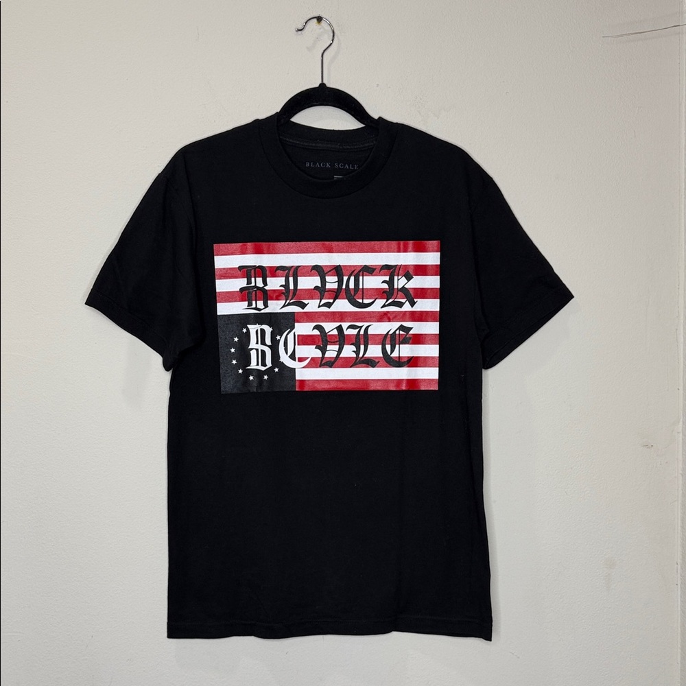 Black Scale Men's Flag Graphic Tee